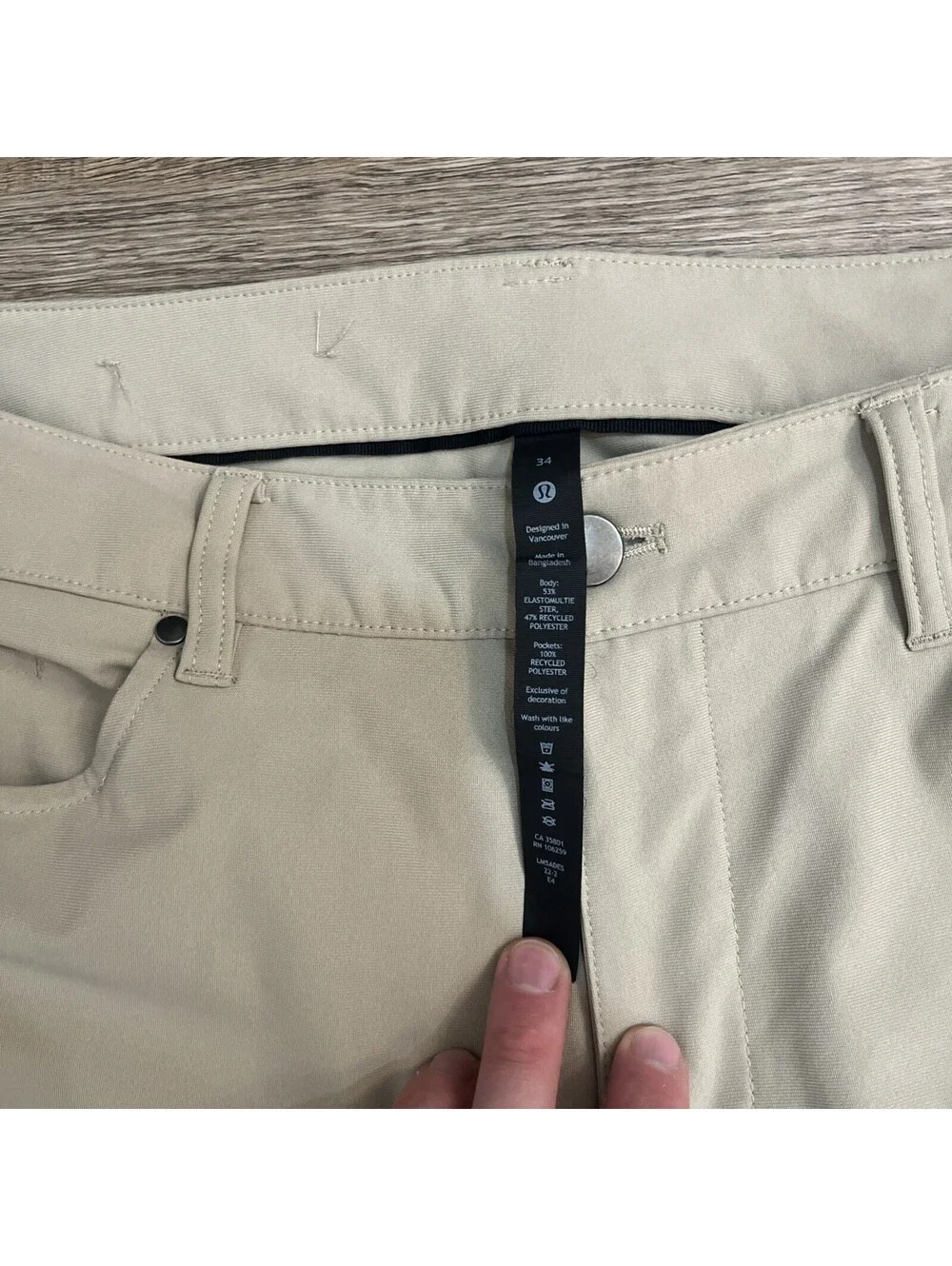 Lululemon Mens Beige Solid Casual Pants Flat Front Tapered Leg Zip Slash Pockets